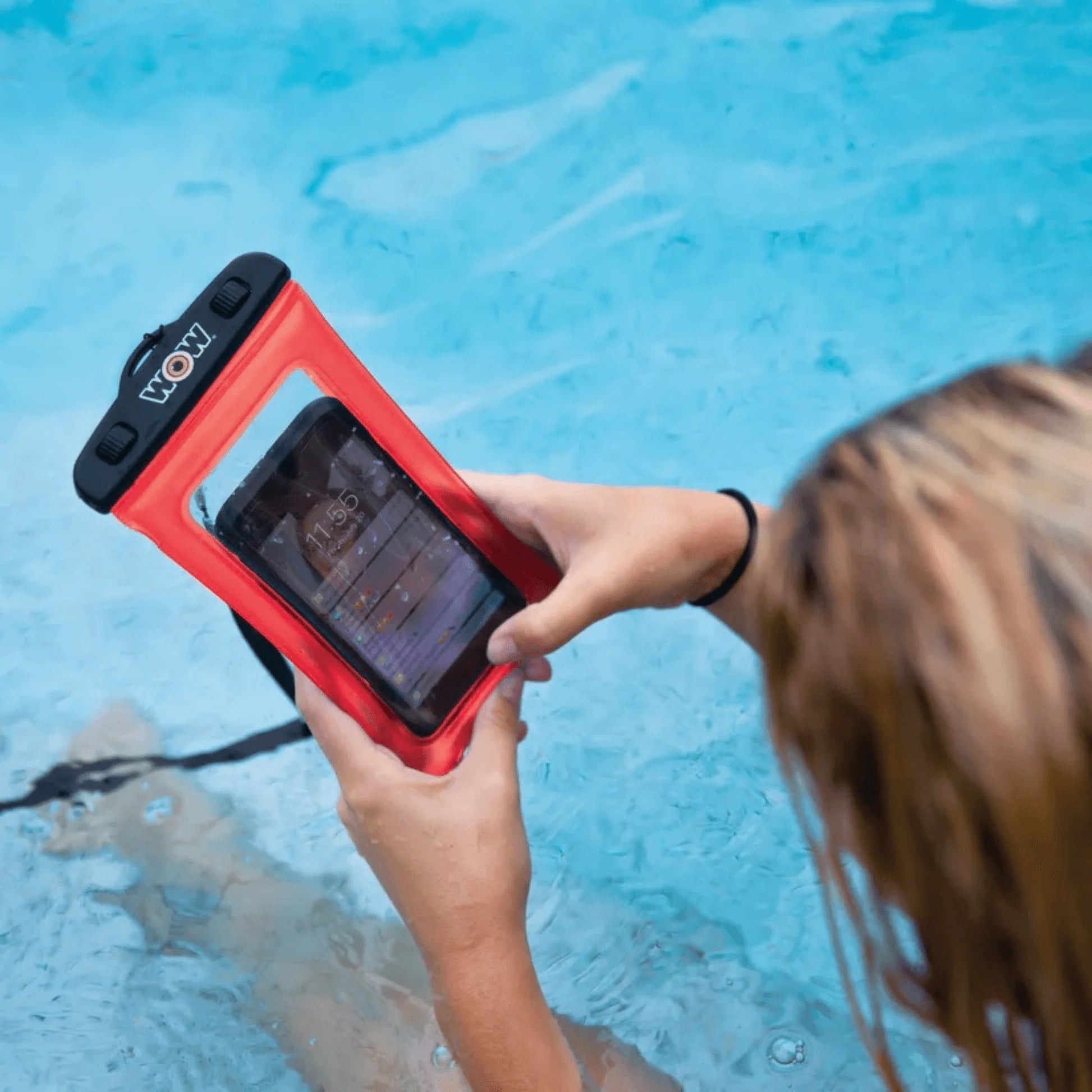 Stay Connected Anywhere with the WOW H2O-Proof Waterproof Phone Holder! 📱💦 Perfect for your adventures!