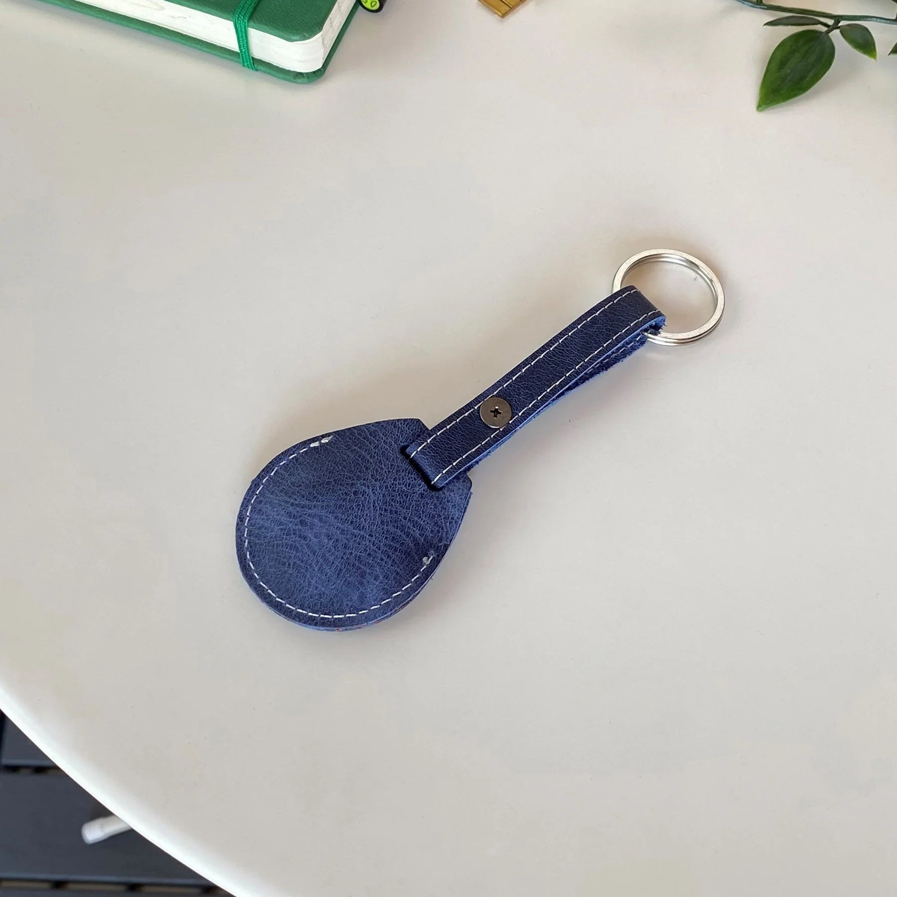 Elevate Your Style with the Mendoza Genuine Leather Airtag Keychain! 🗝️✨